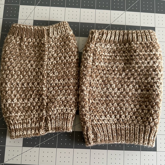 Tan knit boot cuffs - Picture 2 of 2